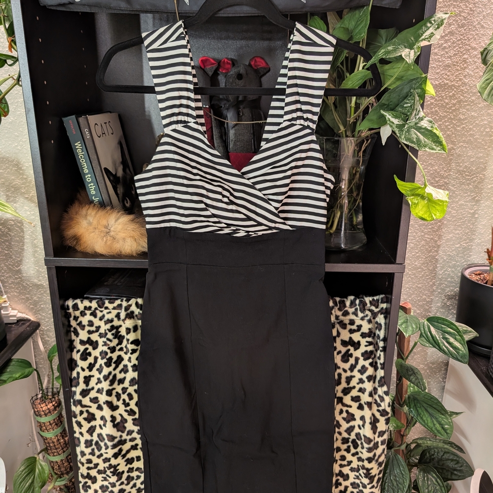 Hot Topic Striped Wiggle Dress